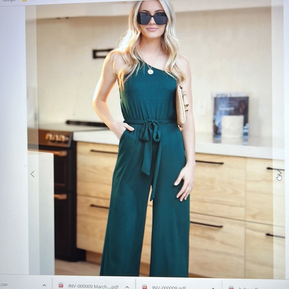 New with tags! Closet Candy Stay a While jumpsuit - Hunter Green size Large - Picture 5 of 5